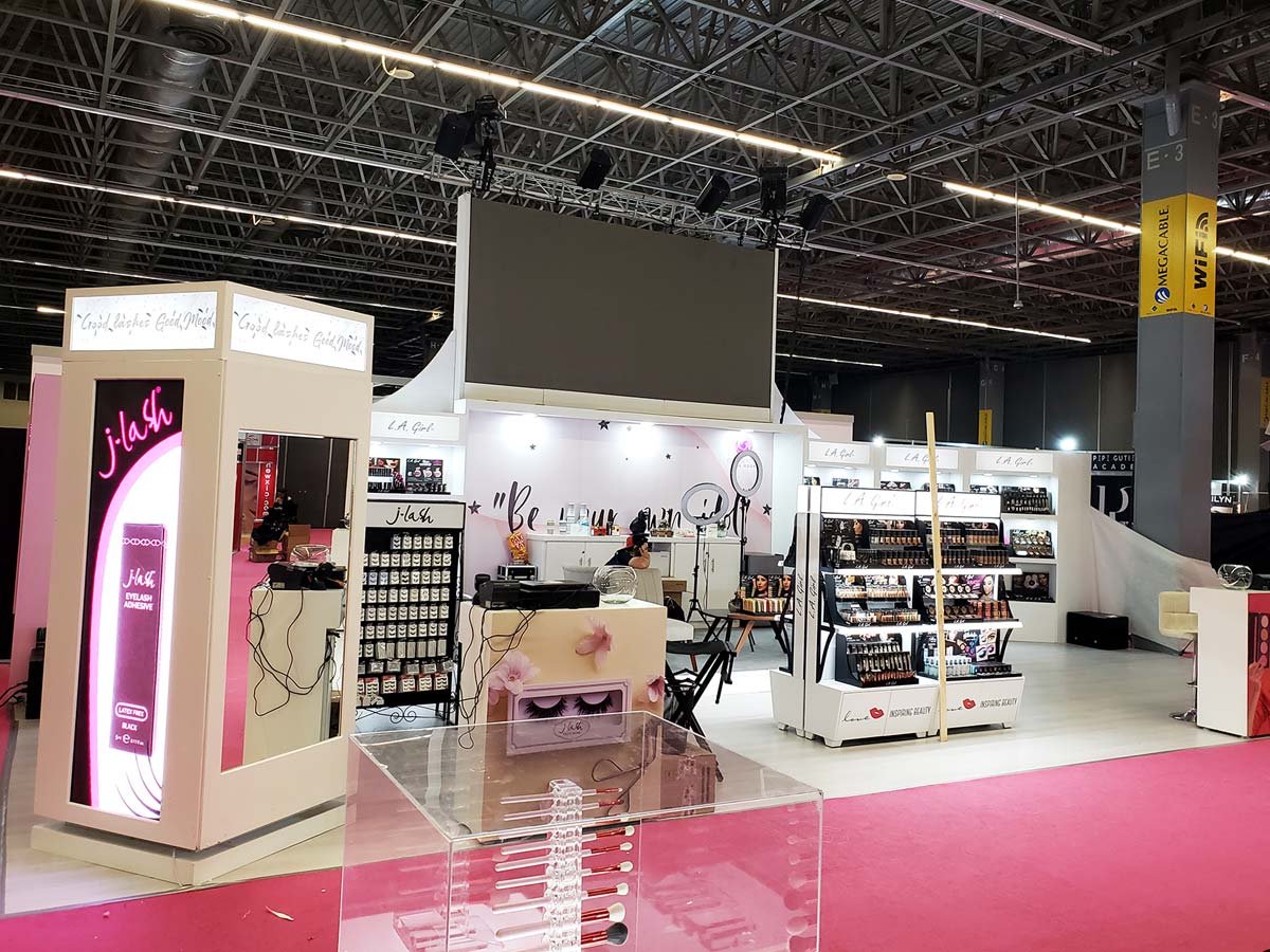 Stand Custom - 2019-10-06 - MUA GDL - COSMETICOS A LA MODA (1)